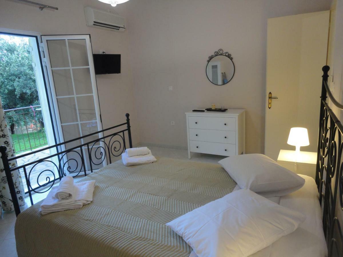 Yialos Apartments Livathos  Buitenkant foto