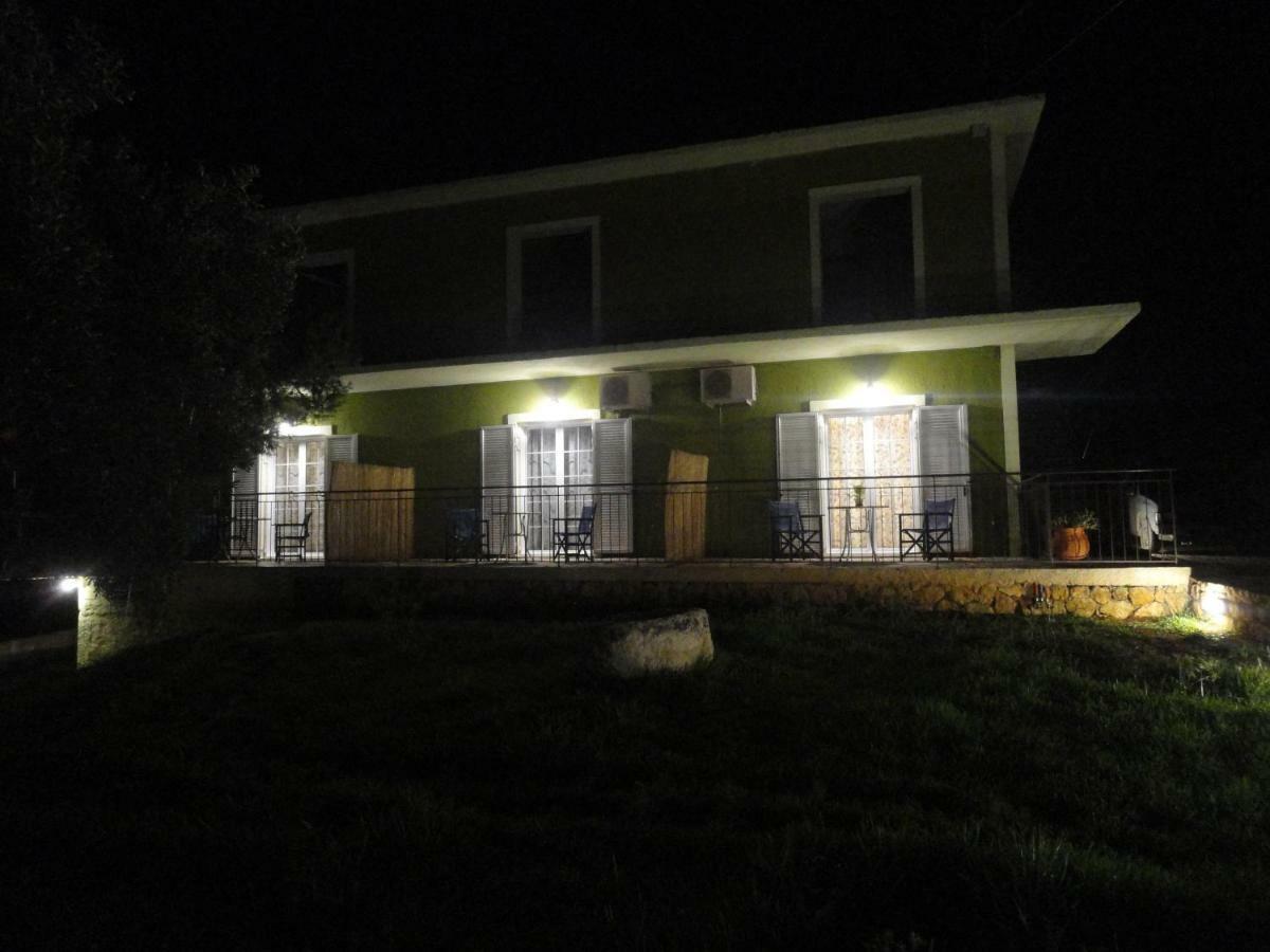 Yialos Apartments Livathos  Buitenkant foto