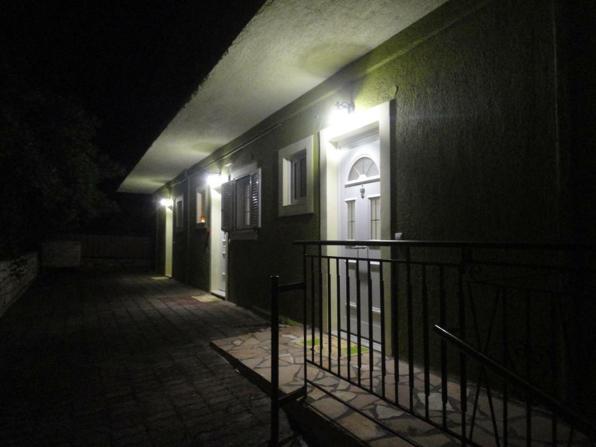 Yialos Apartments Livathos  Buitenkant foto