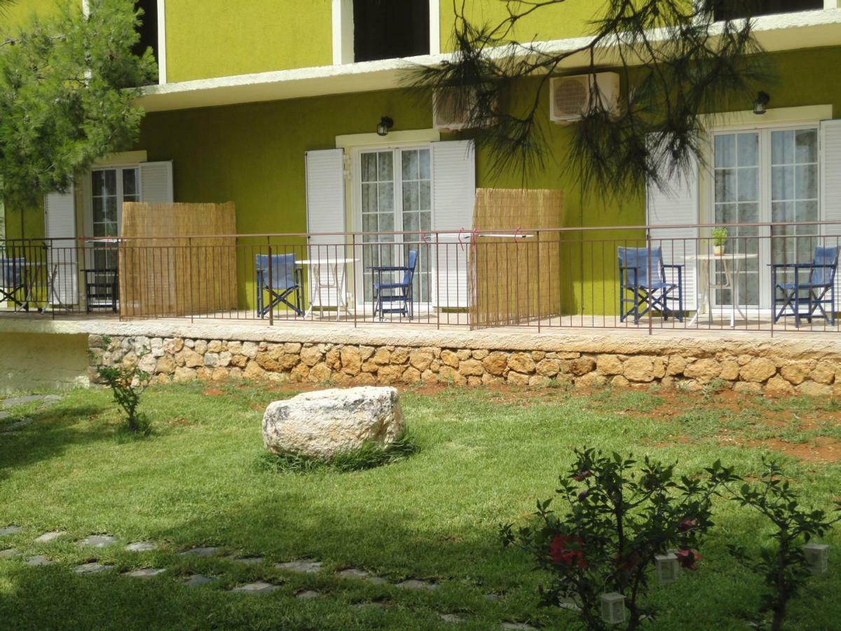 Yialos Apartments Livathos  Buitenkant foto